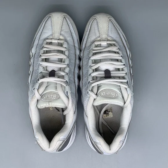 Nike Air Max 95 White Gray Running Shoes 905348-011 Men’s Sz 7Y Women's Sz 8.5